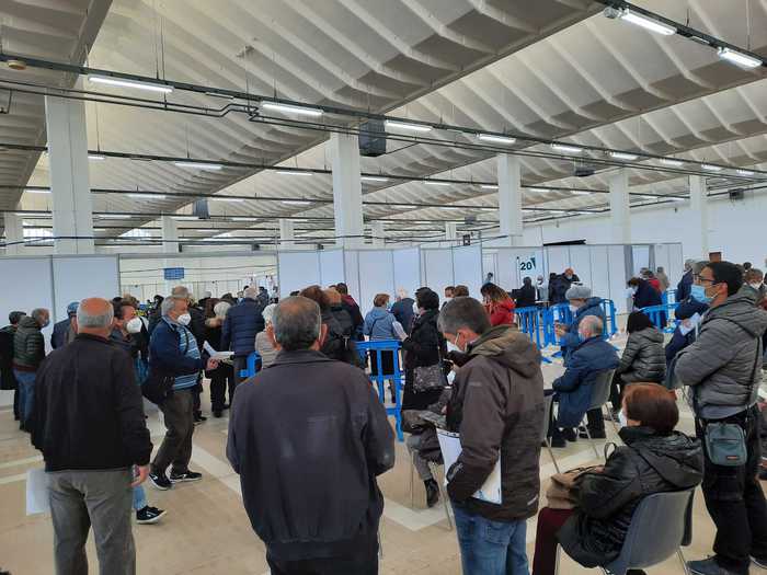 Vaccini: hub Sassari di nuovo operativo dopo allagamento