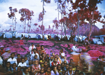 LA FONDAZIONE MAST PRESENTA  DISPLACED LA PRIMA MOSTRA ANTOLOGICA DEL FOTOGRAFO RICHARD MOSSE