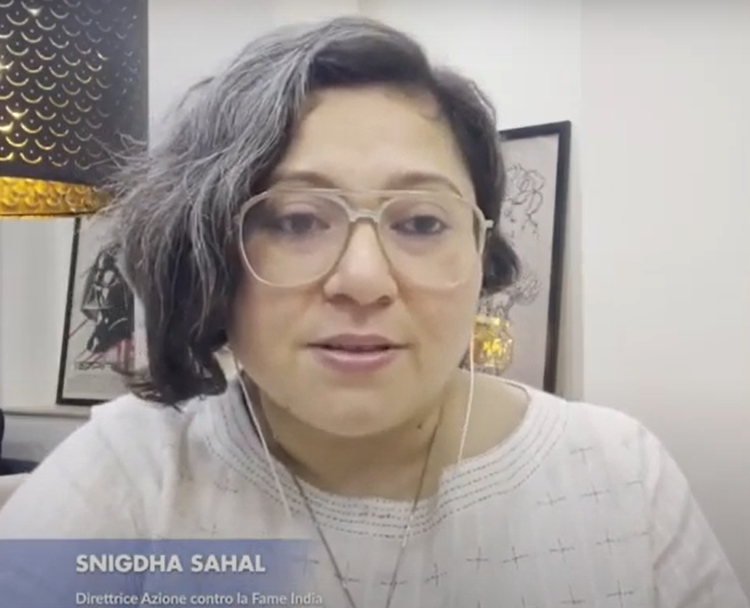 INDIA, IL VIDEOMESSAGGIO DELL’OPERATRICE: “GRAZIE, ITALIA. CON IL VOSTRO SUPPORTO SOSTENIAMO IL SISTEMA SANITARIO SOTTO STRESS E SFAMIAMO DONNE INCINTE E BAMBINI”