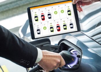 Auto elettrica, un’unica app per controllare tutti dati
