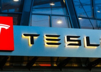 Azioni Tesla invariate dopo il blocco dei pagamenti in BTC, Riot, Marathon, MicroStrategy crollano