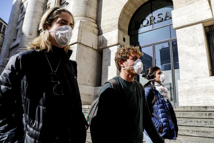 Borsa: Milano positiva (+1,1%) con auto e petroliferi