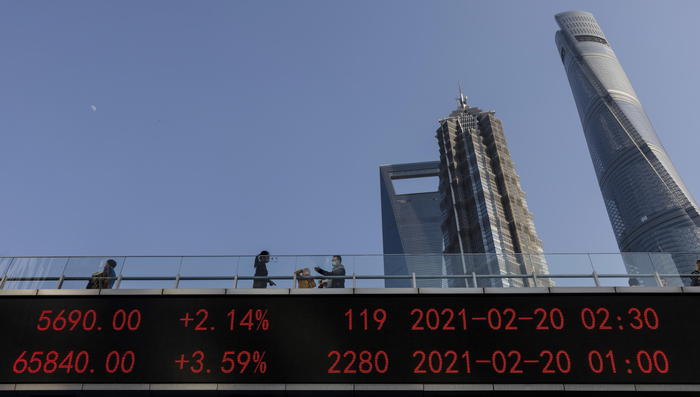 Borsa: Shanghai apre a +0,14%, Shenzhen a + 0,09%