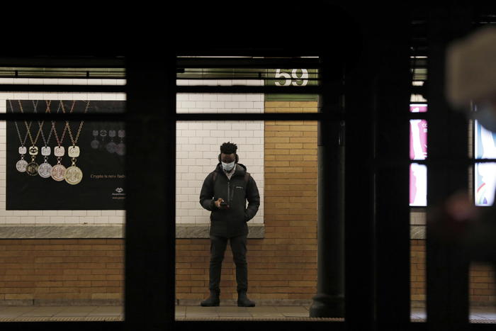 Covid: New York riapre la sua metropolitana 24 ore su 24