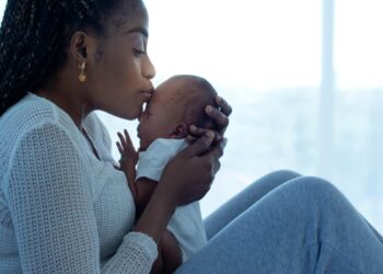 Donna partorisce 9 bambini: è un record mondiale