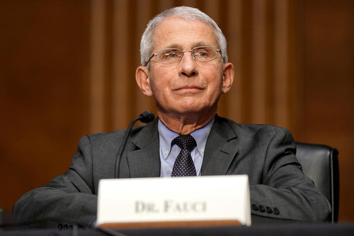 Fauci, il 15% di vaccinati in Italia ancora poco per riaprire