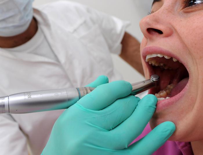 Gli impianti dentali: una soluzione ad ogni età?