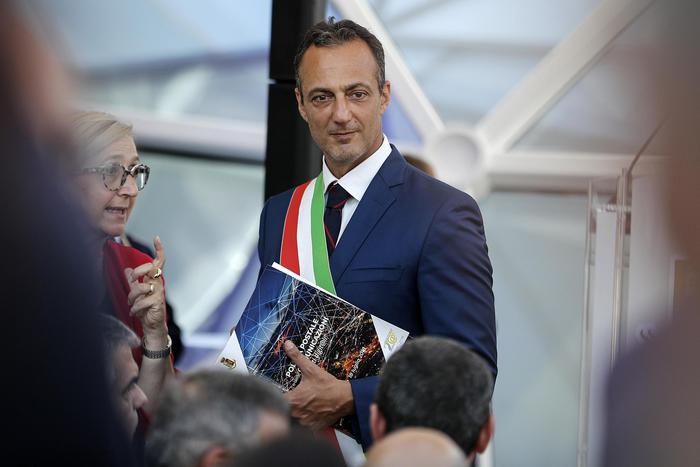 M5S: De Vito lascia il Movimento. ‘Troppe capriole ideologiche’