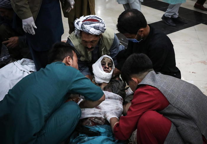 Sale a 63 il bilancio dei morti in attacco a scuola Kabul