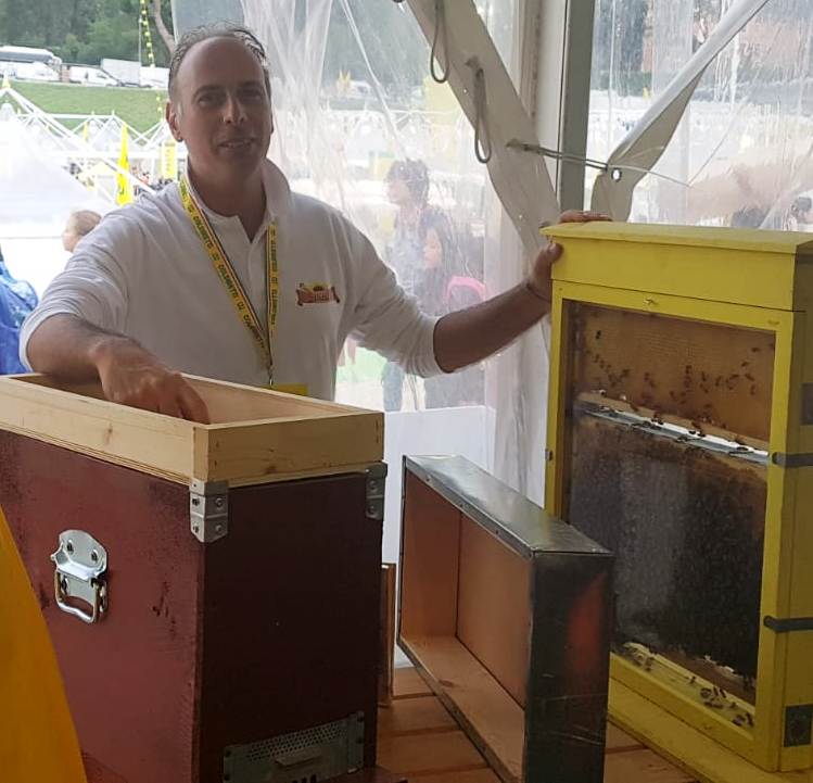 Allarme Coldiretti: “Meteo pazzo, apicoltori costretti a nutrire gli alveari”