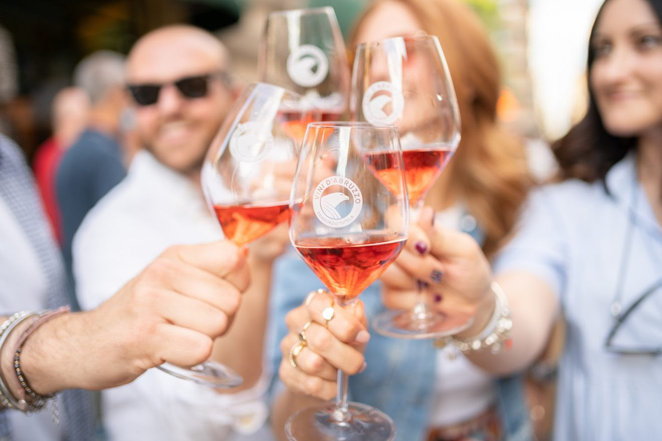 Concours Mondial de Bruxelles lancia Food & Rosé Selection: la sfida sull’abbinamento perfetto tra cibo e vino rosato