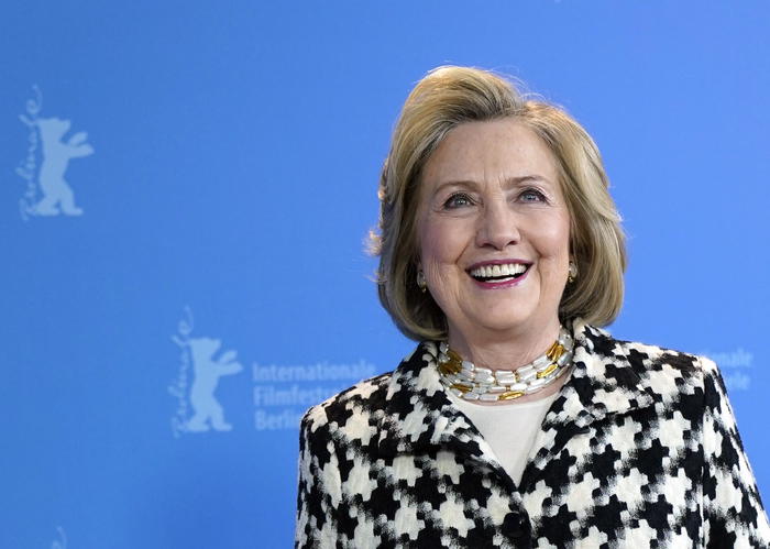 Usa: Hillary Clinton promuove a Biden, merita volto alto
