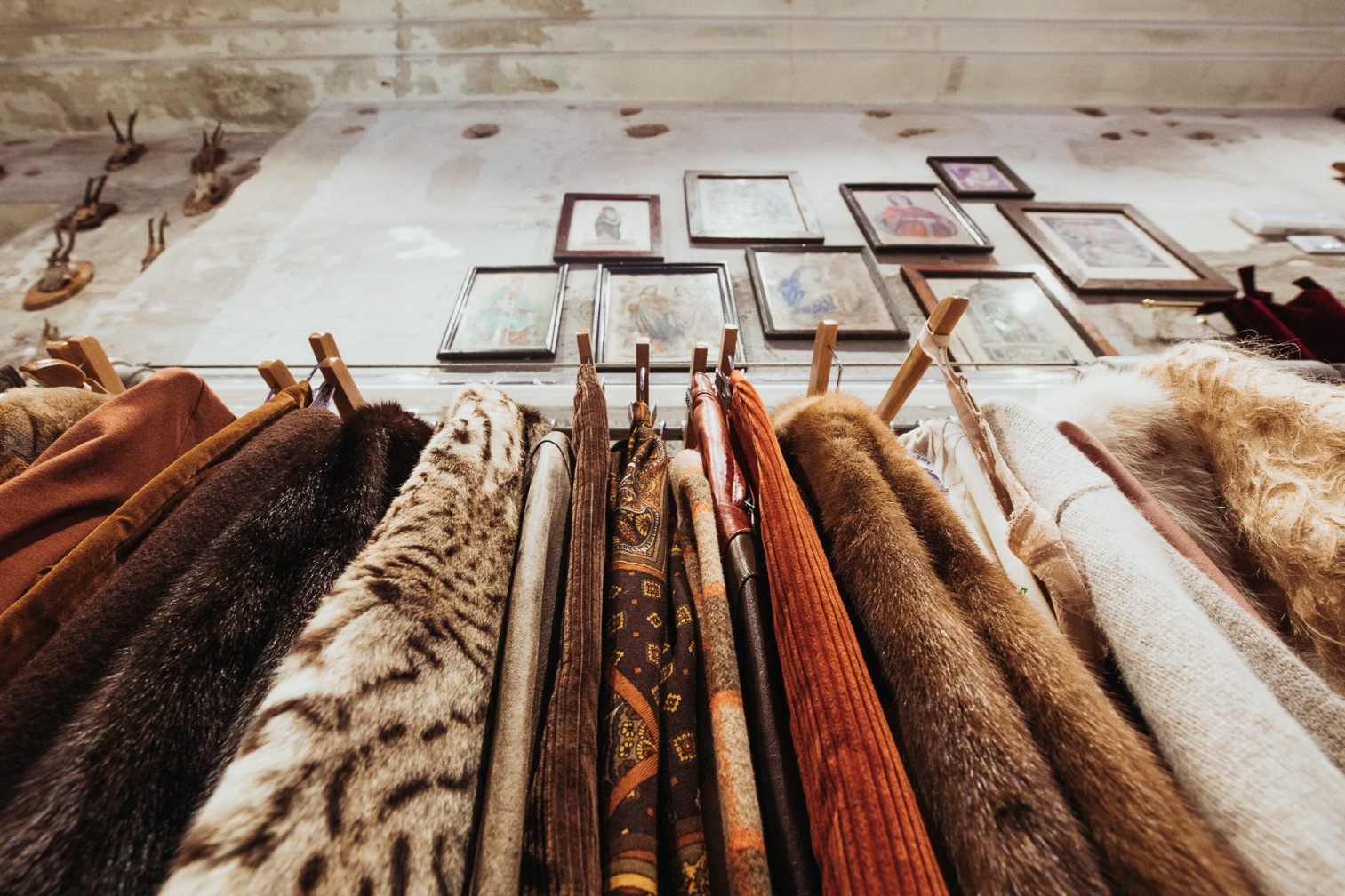 Torna Retrograde, il temporary shop firmato East Market dedicato all’abbigliamento vintage