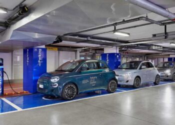 Car sharing, a Roma con la 500 elettrica