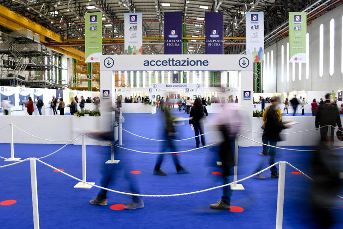 Covid, i dati giornalieri: 907 positivi e 36 vittime