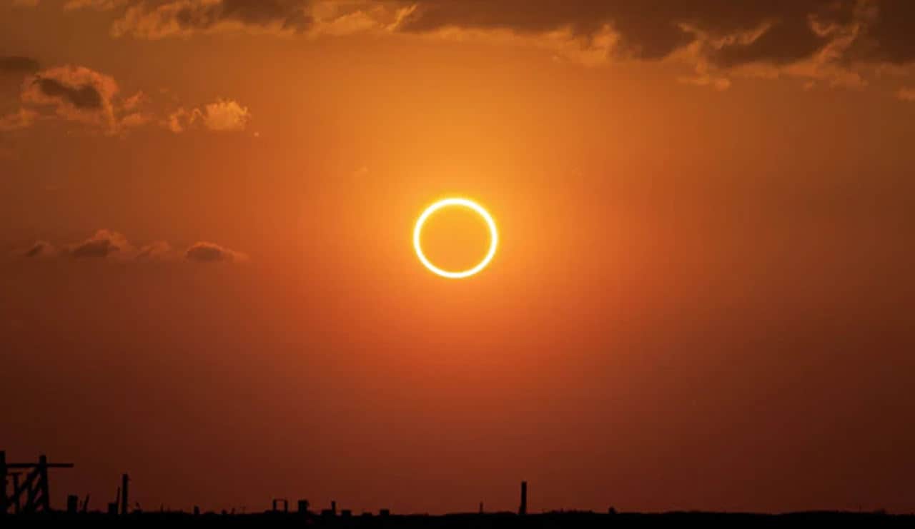 Immagine di eclissi anulare di sole