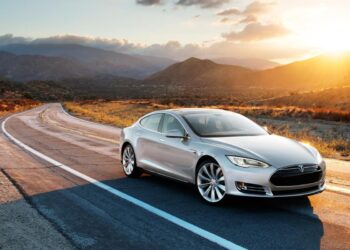 Hackerata una Tesla. Risultato sorprendente con soddisfazione