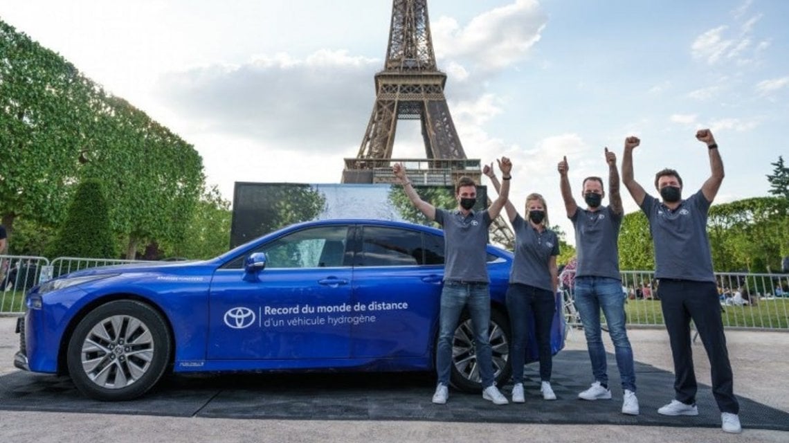 Il record della Mirai, mille km con un pieno d’idrogeno