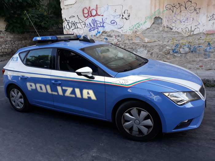 Indagati 4 minorenni per presunto stupro 15enne a Rimini
