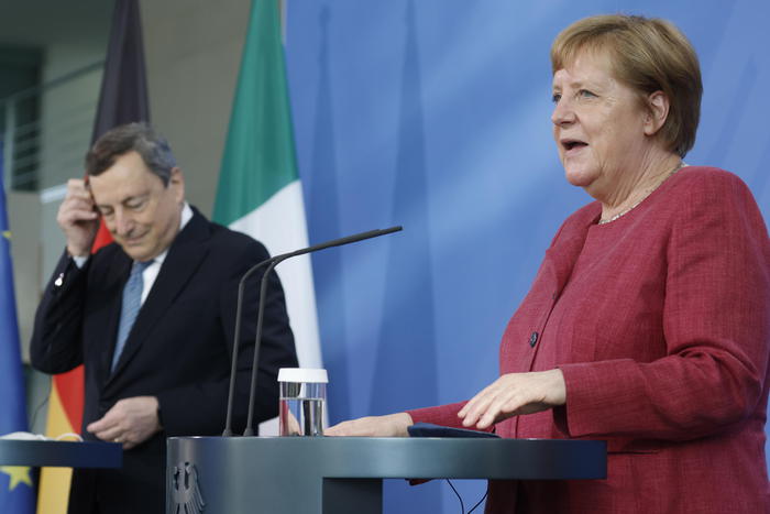 Libia: Merkel, grazie Roma per impegno su soluzione politica