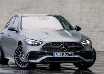 Mercedes, la nuova Classe C