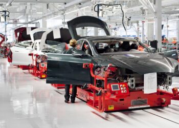 Rivoluzione batterie, come funziona una Gigafactory, la fabbrica del futuro