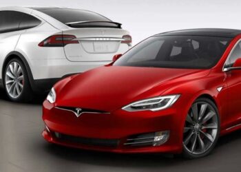 Tesla richiama migliaia di auto in Usa per problemi di sicurezza