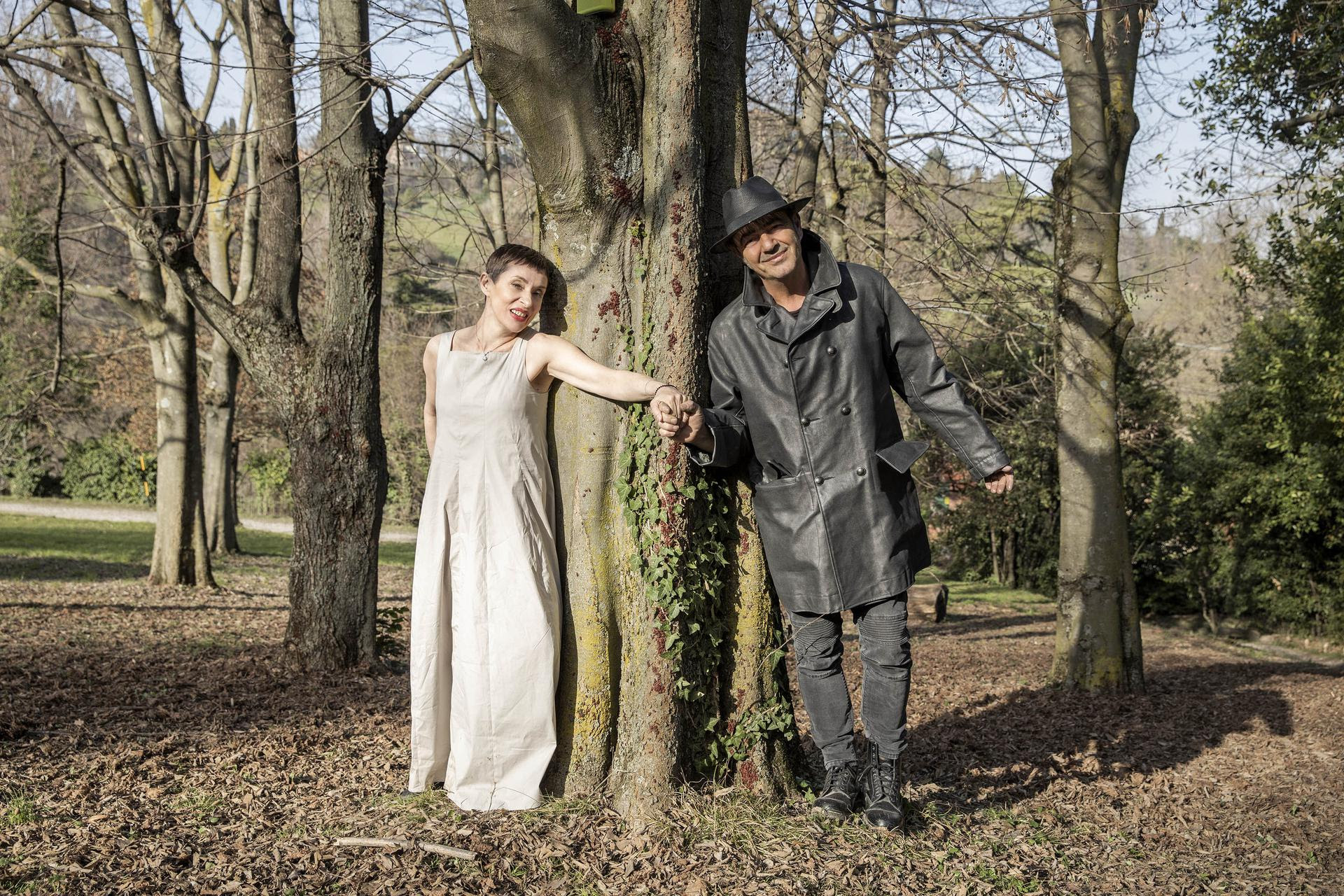 MARA REDEGHIERI feat. LUCA CARBONI: fuori il video di “UomoNero”