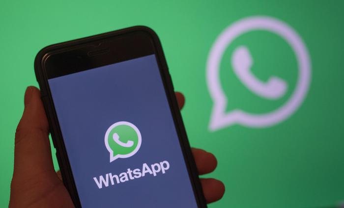 WhatsApp, entro estate stesso account su più dispositivi