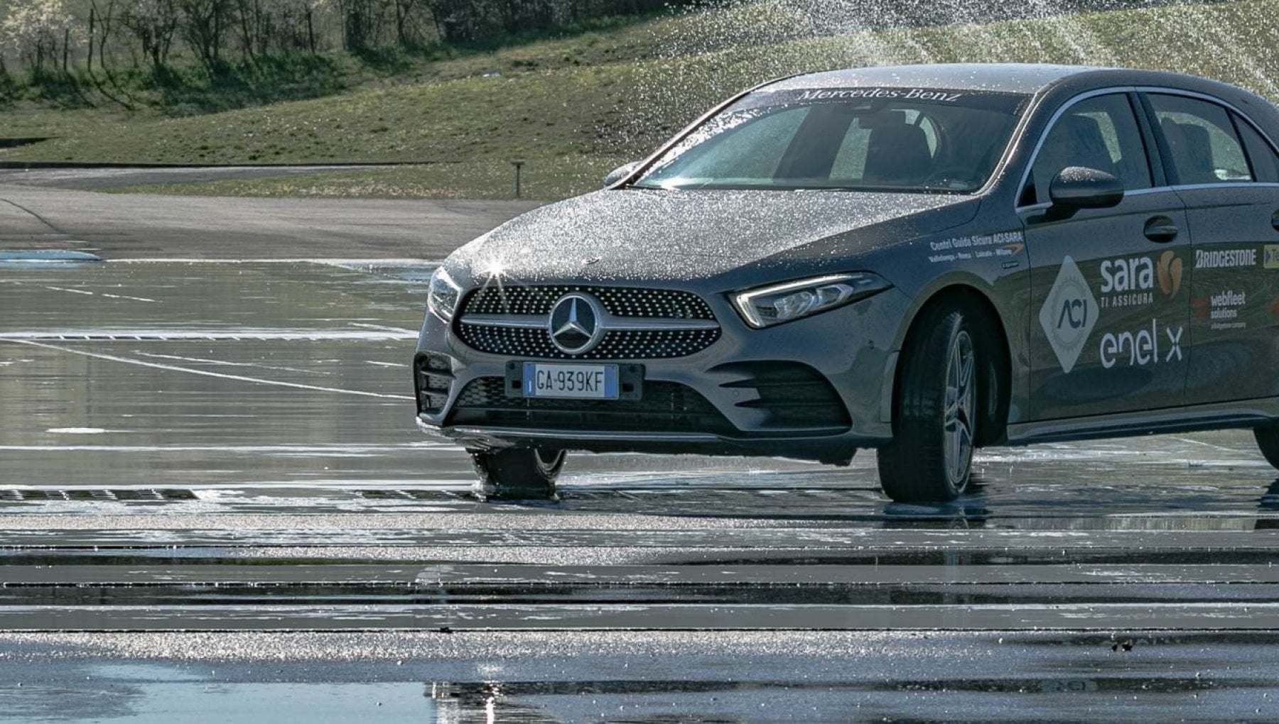 “Zero emission, zero vittime sulla strada”, l’obiettivo Aci-Mercedes