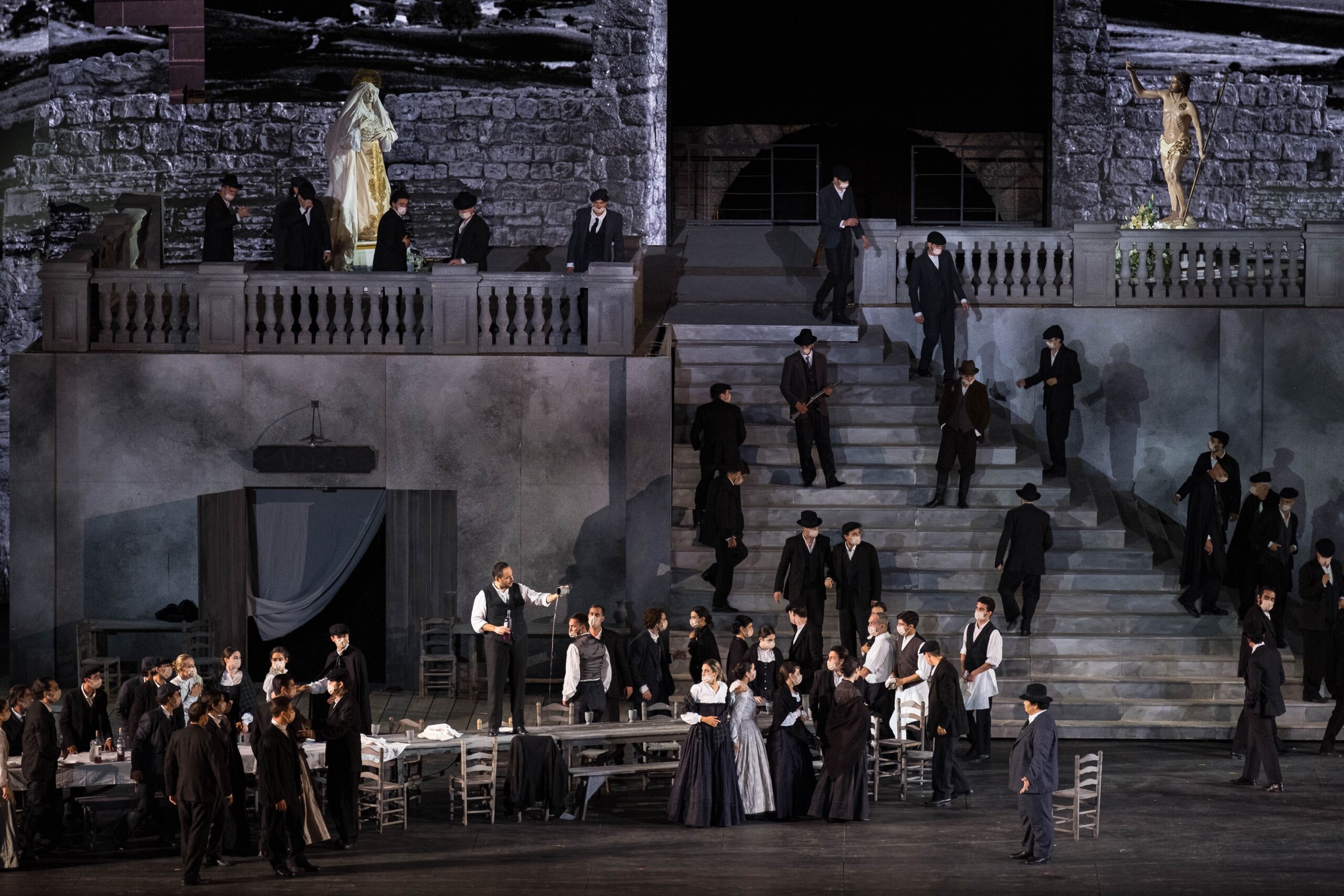 PASSIONI FORTI E GRANDE CINEMA ALL’ARENA DI VERONA CON CAVALLERIA RUSTICANA E PAGLIACCI