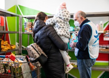 “Kit prima infanzia” in tutta Italia: sostegno alimentare ed educativo per 1.000 bambini di famiglie fragili