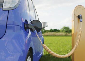 Auto elettrica, ecco la startup per la ricarica presso ristoranti, locali e supermercati