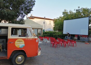 Cinema Tascabile: dal 18 luglio torna il furgoncino che porta il cinema sotto casa con una festa di artisti e performance