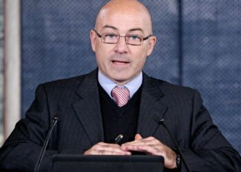 Cingolani: “Dobbiamo svecchiare parco auto, sul piatto 27 miliardi”