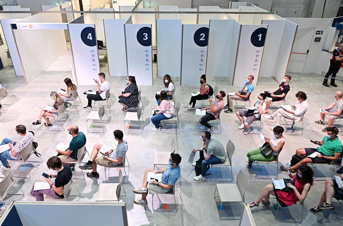 Covid, 480 nuovi casi. Tasso di positività è allo 0,6%