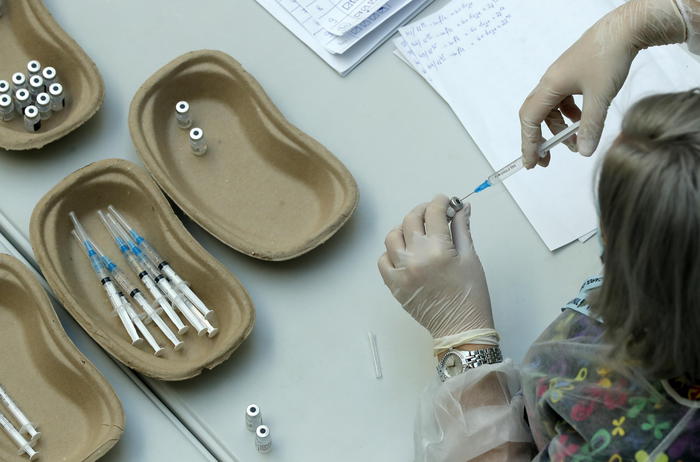 Ecdc, contagi Covid in salita in Europa rispetto al previsto