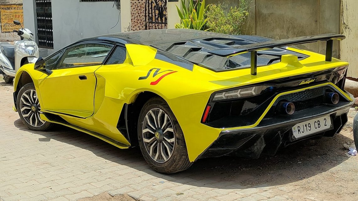 Effetto Lamborghini, ecco la Honda travestita da Aventador