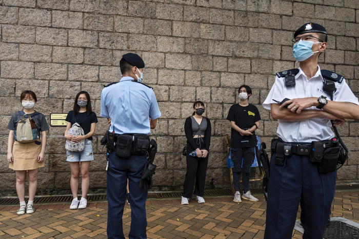 Hong Kong: Ue, stop ad arresti attivisti pro-democrazia
