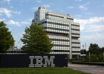 Le azioni IBM scendono di oltre il 4% con le dimissioni di Jim Whitehurst