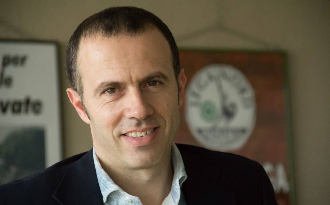 “Il vaccino e’ l’unica soluzione? Ne resteremo schiavi per sempre? Non sarebbe opportuno studiare delle altre cure preventive”