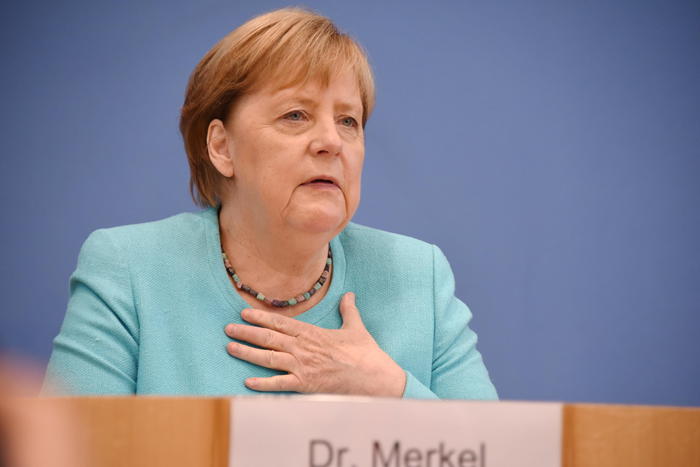 Merkel ammette, non abbiamo fatto abbastanza per il clima