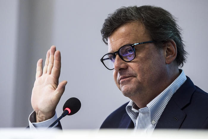 “Nuovi tempi, giovani, verde”: ecco la Roma di Calenda