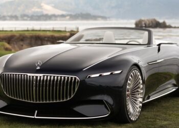 Rivoluzione Batmobile, ora tocca alla Mercedes elettrica