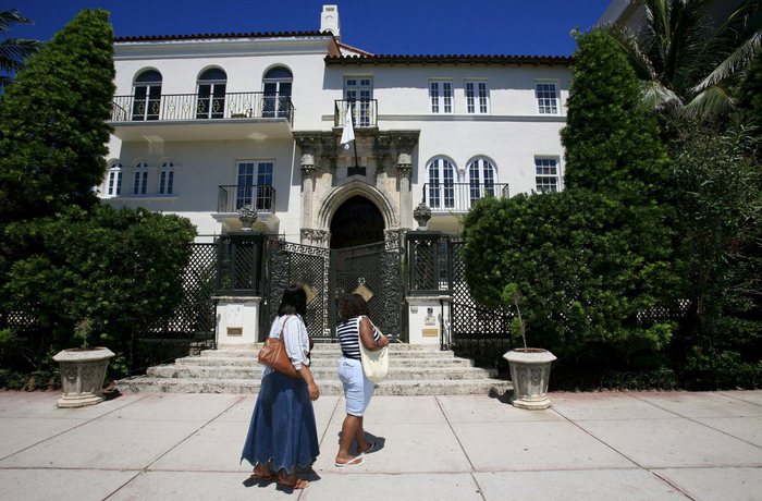 Scoperti due cadaveri nella ex villa di Versace a Miami