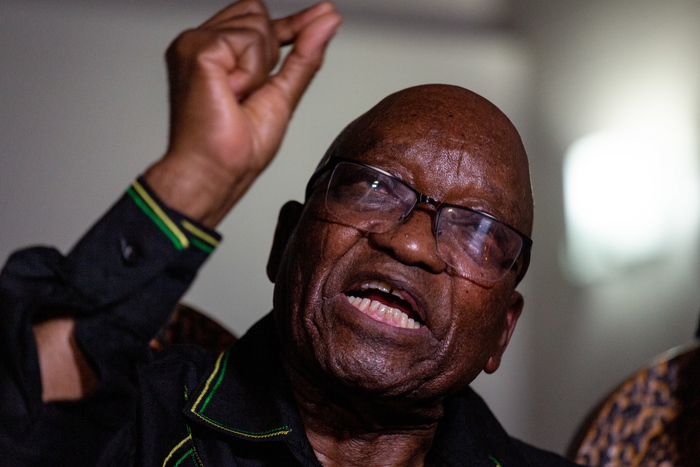 Sudafrica: Zuma non si consegna alla Polizia