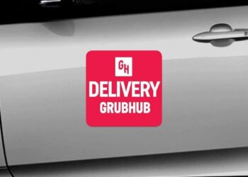 Sviluppi di guida autonoma: il cibo te lo porta l’auto senza conducente
