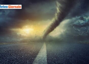 TEMPORALI violentissimi: rischio meteo dal caldo estremo