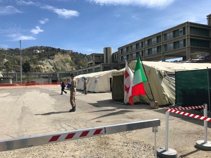 Vaccini: chiude centro allestito dall’Esercito a Cosenza