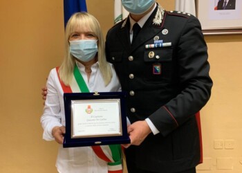 SAN SEVERINO MARCHE :SINDACO RICEVE CAPITANO DE CARLINI PER IL SALUTO DI COMMIATO